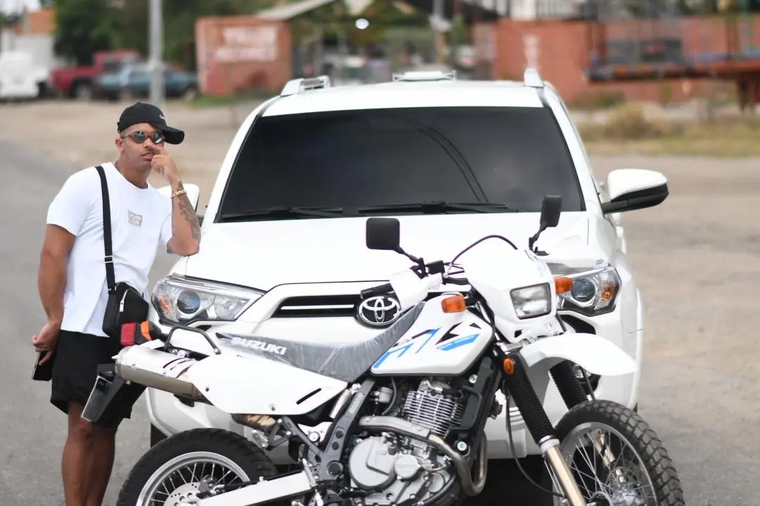 DR650 2026 + 4RUNNER SR5 2024